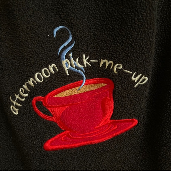 Delicates Coffee Mug Robe Faded Black Fleece Belted & Embroidered Oversized S - Picture 6 of 9